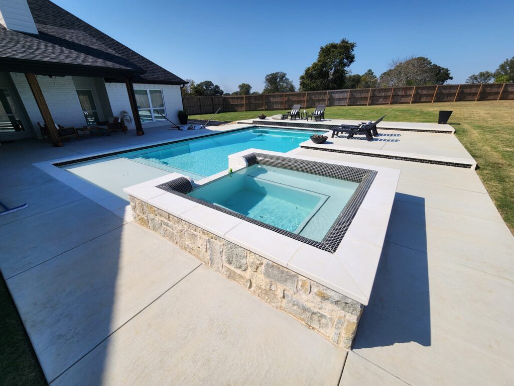 Gunite Pool and Spa located in Southlake, TX.